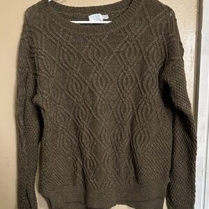Time and Tru Women's Olive Cable Knit Sweater